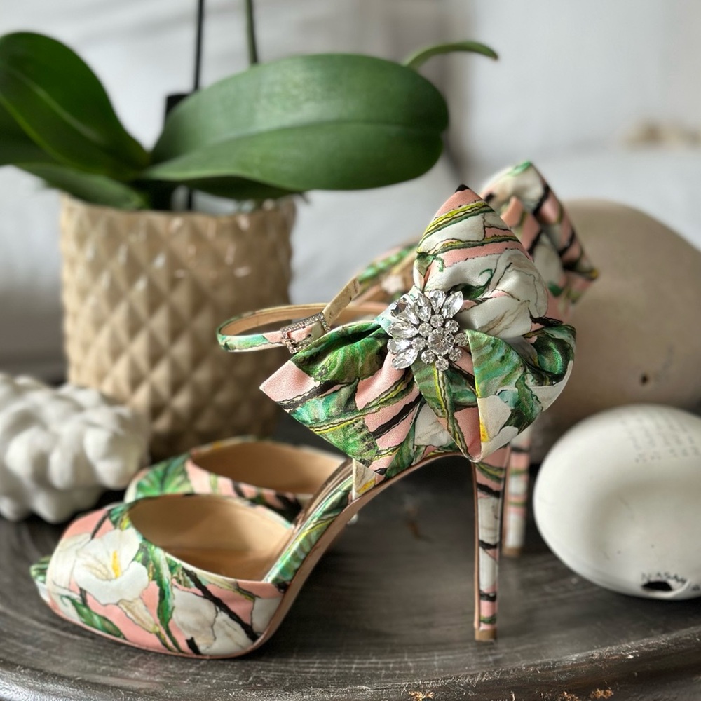 Stunning Badgley Mischka Hells
